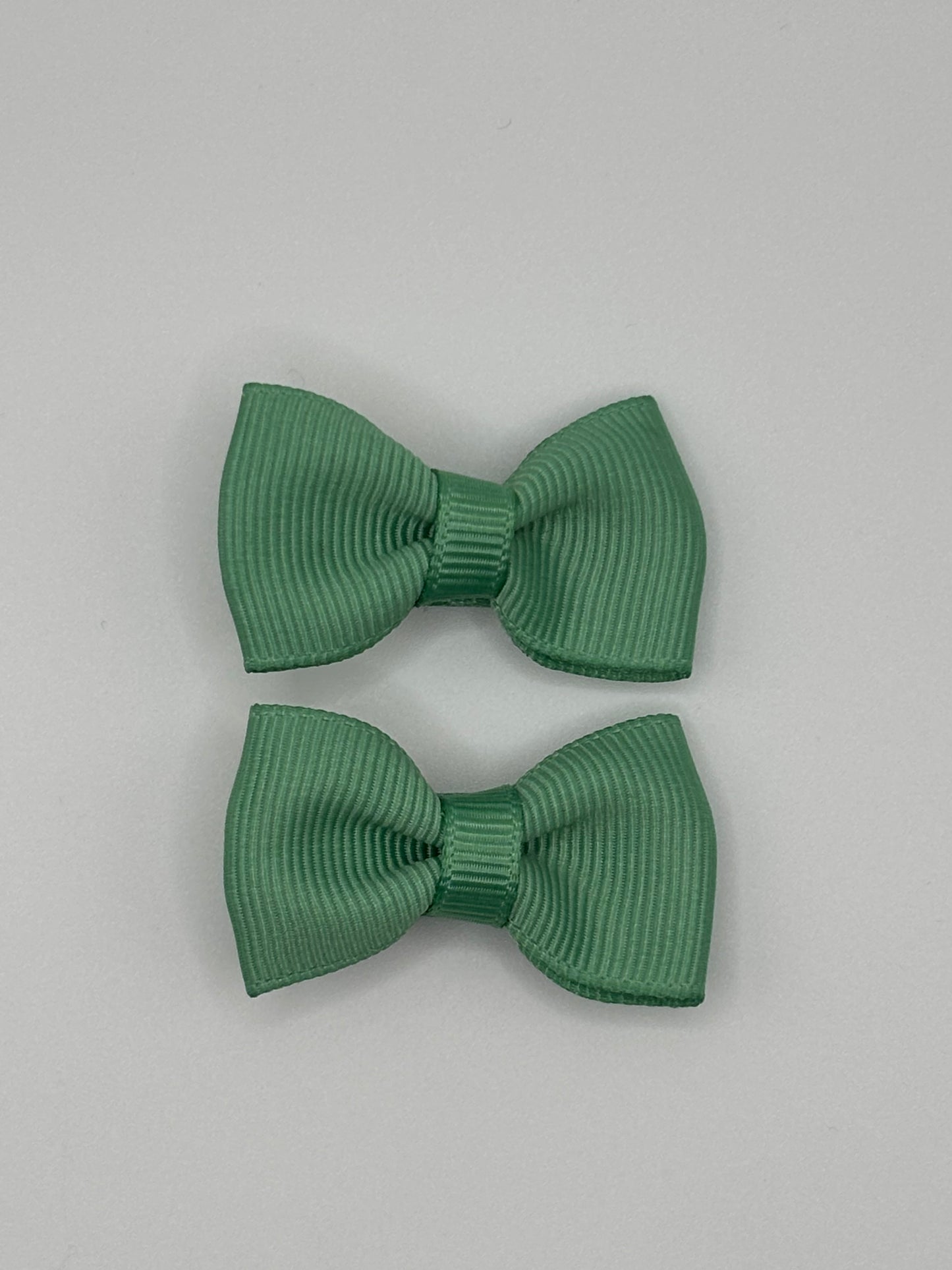 Barrettes (petites) modèle classique, cliquez pour voir toutes les couleurs disponibles.