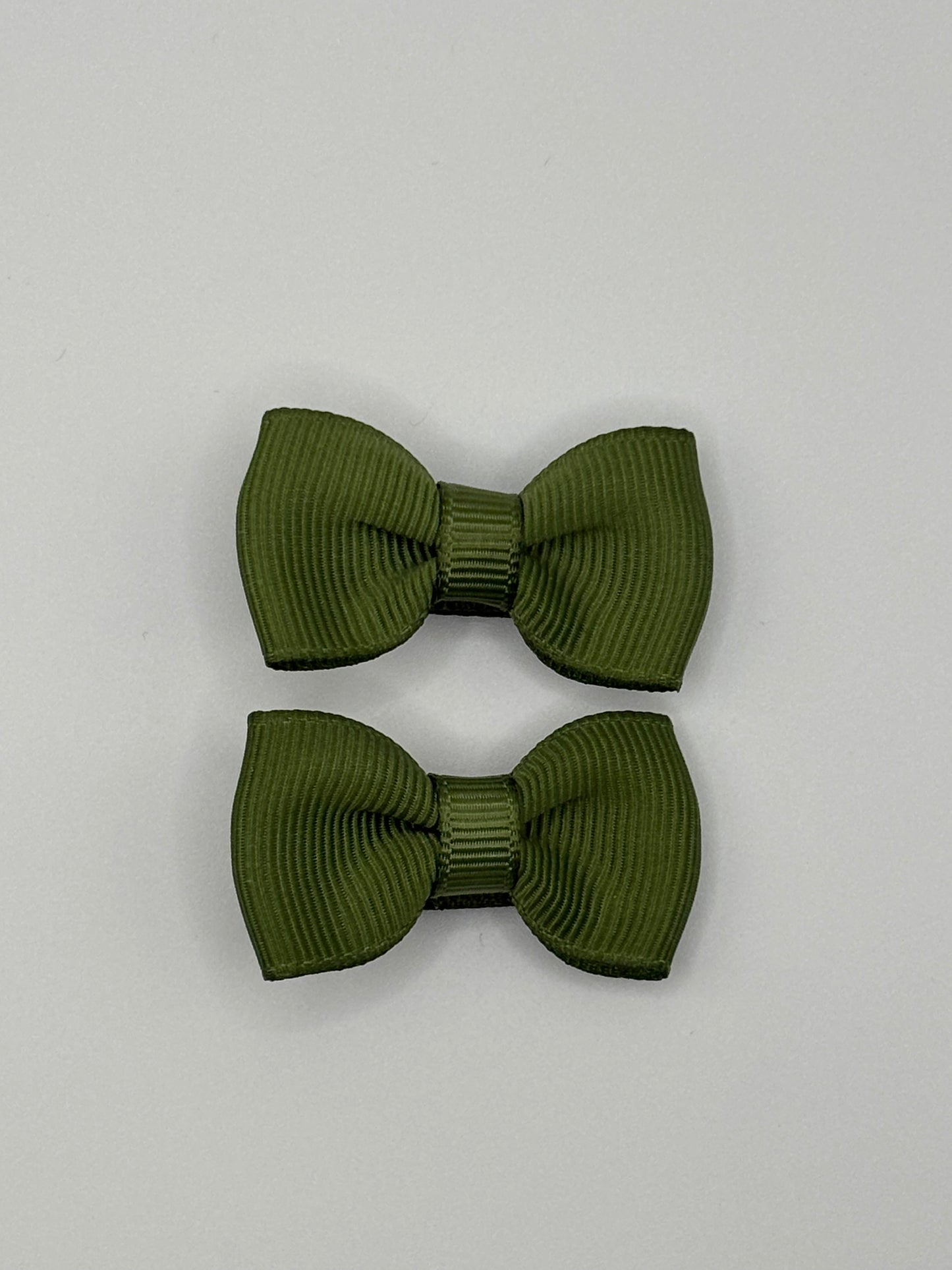 Barrettes (petites) modèle classique, cliquez pour voir toutes les couleurs disponibles.